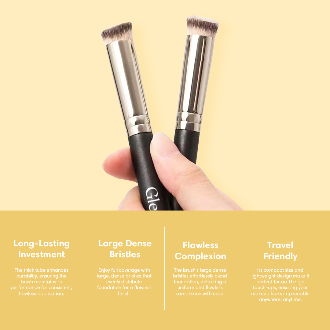 Small concealer brush