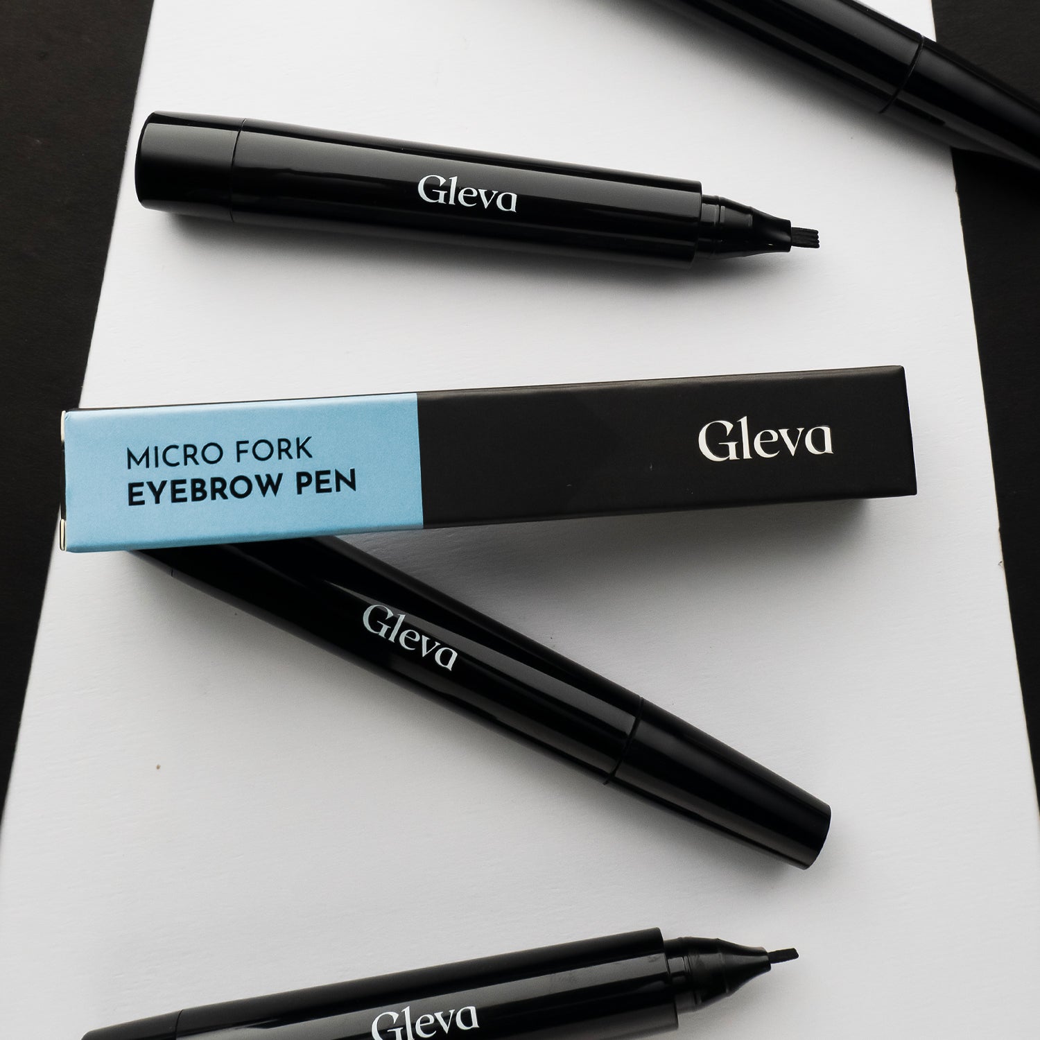 Micro Fork Eyebrow Pen + Free (Compact Gel Eyeliner)